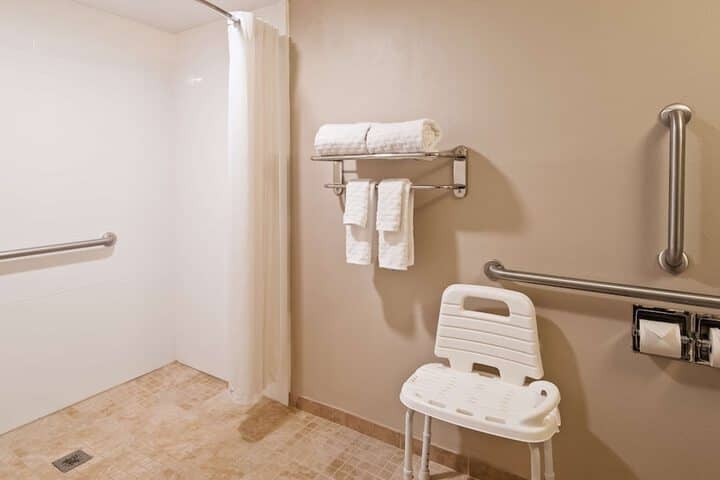 Room 13 of 22