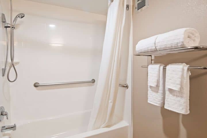 Room 12 of 22